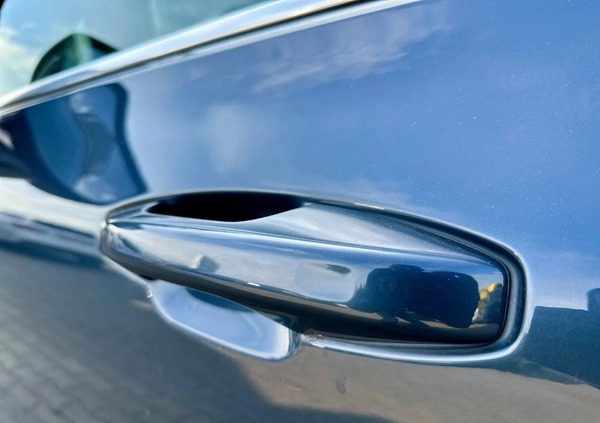 Volvo V60 cena 99900 przebieg: 167502, rok produkcji 2019 z Brzozów małe 631